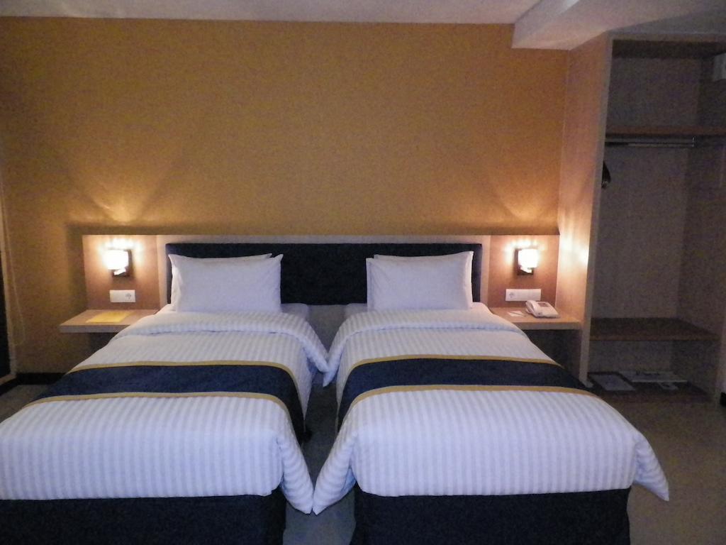 D'Best Hotel Pasar Baru Bandung Cameră foto