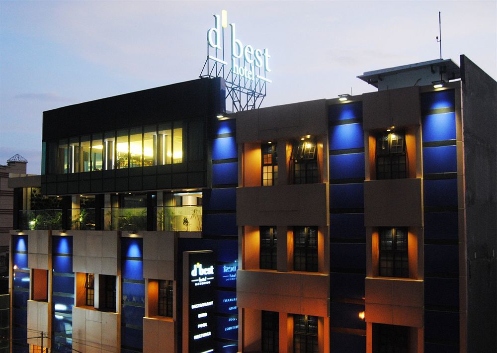 D'Best Hotel Pasar Baru Bandung Exterior foto